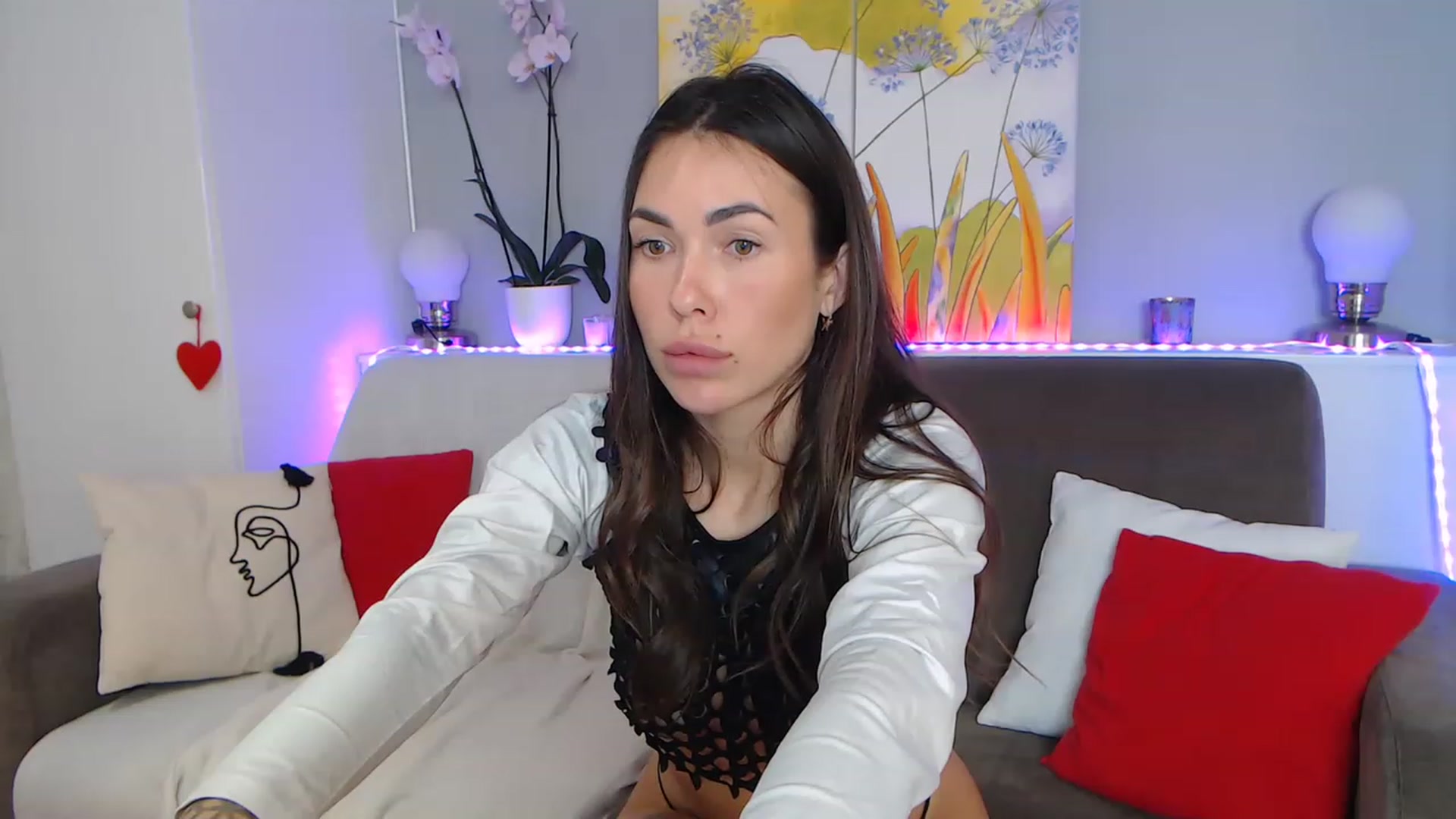 Gallery image thumbnail from VikiEvans's myfreecams stream on, 02/18/2023, 17:56 image 19 of 20