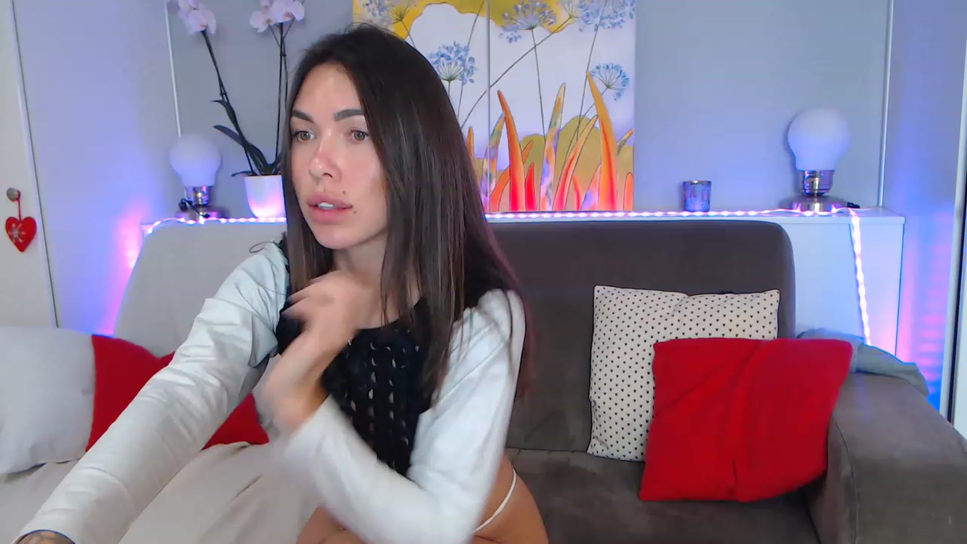 Gallery image thumbnail from VikiEvans's myfreecams stream on, 02/26/2023, 20:36 image 2 of 20