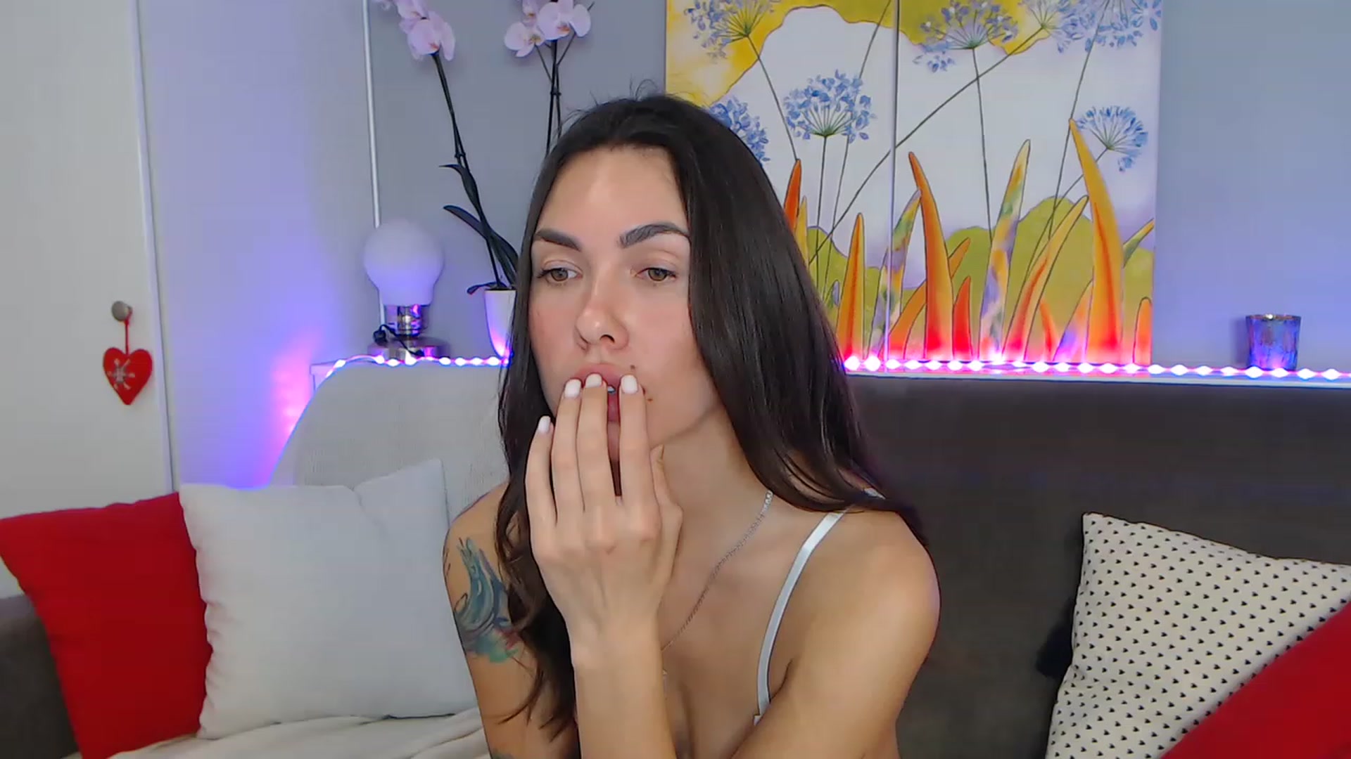 Gallery image thumbnail from VikiEvans's myfreecams stream on, 03/02/2023, 19:29 image 1 of 20