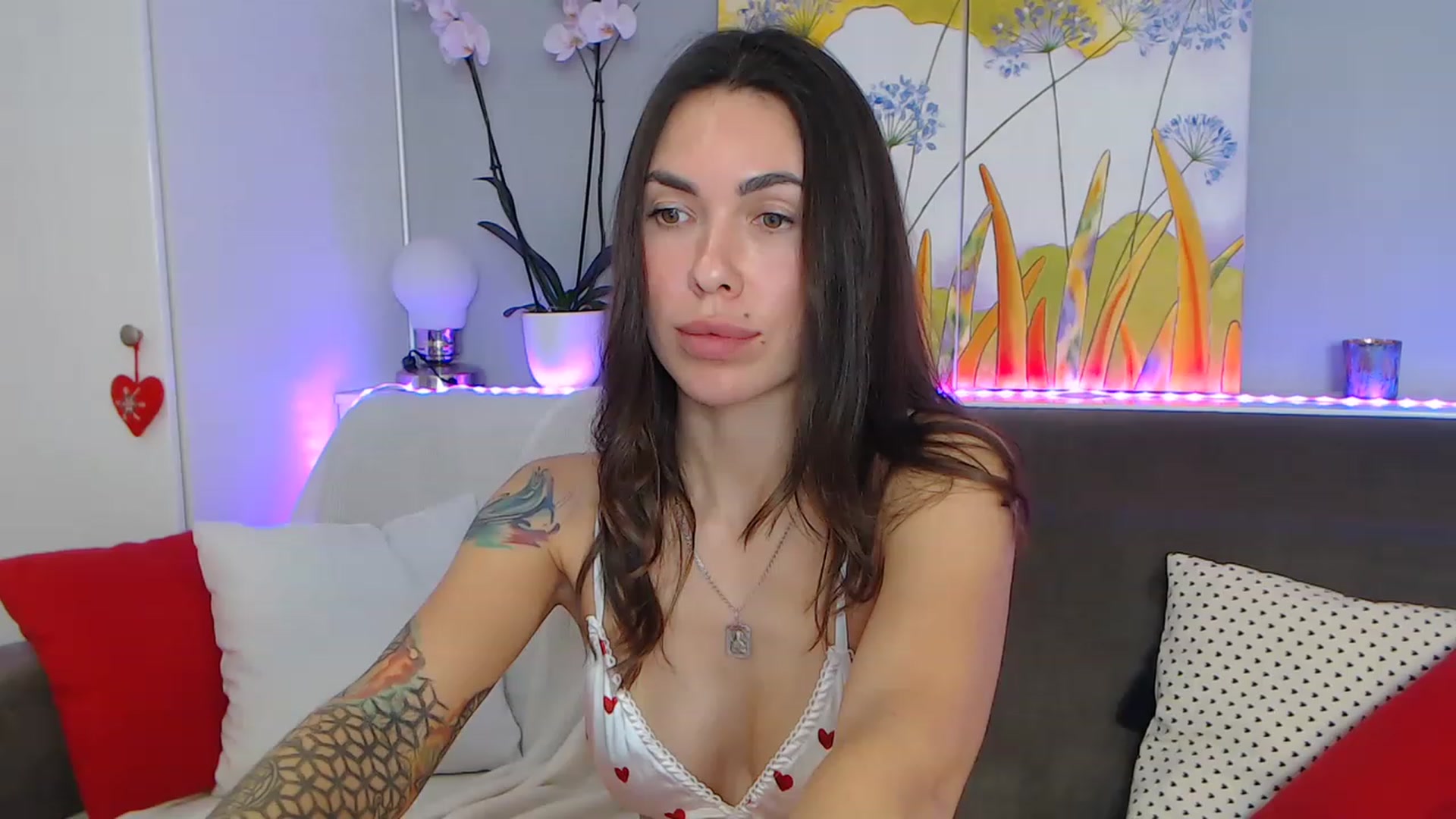 Gallery image thumbnail from VikiEvans's myfreecams stream on, 03/02/2023, 19:29 image 2 of 20