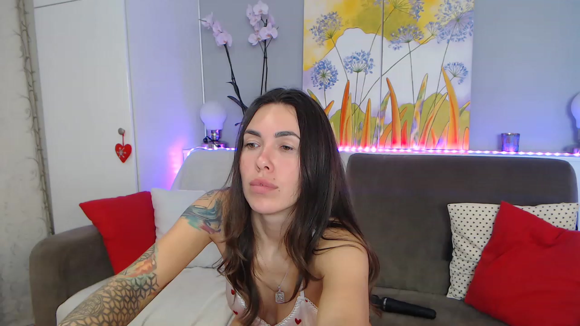 Gallery image thumbnail from VikiEvans's myfreecams stream on, 03/02/2023, 22:45 image 20 of 20