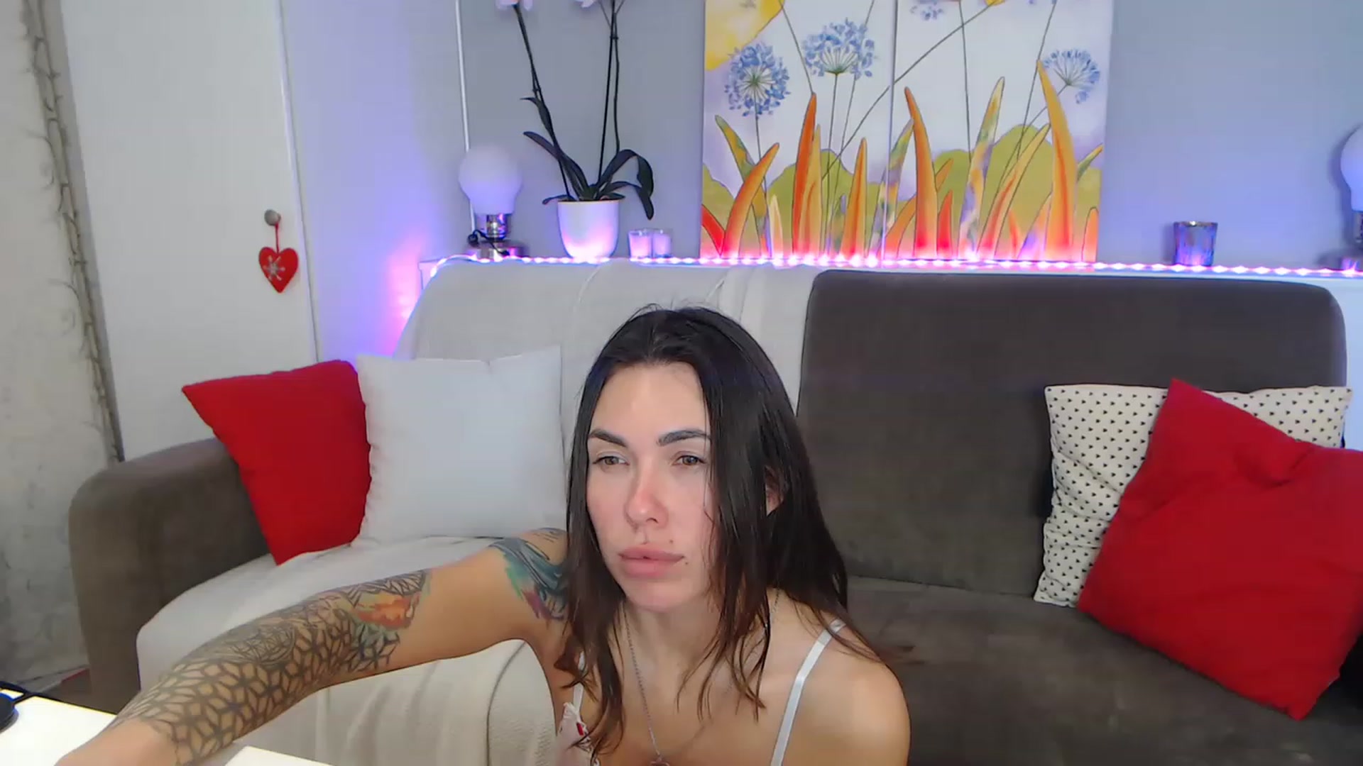 Gallery image thumbnail from VikiEvans's myfreecams stream on, 03/02/2023, 22:45 image 8 of 20