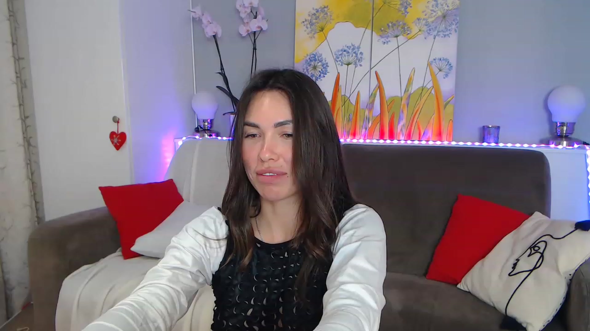 Gallery image thumbnail from VikiEvans's myfreecams stream on, 03/05/2023, 20:48 image 2 of 20