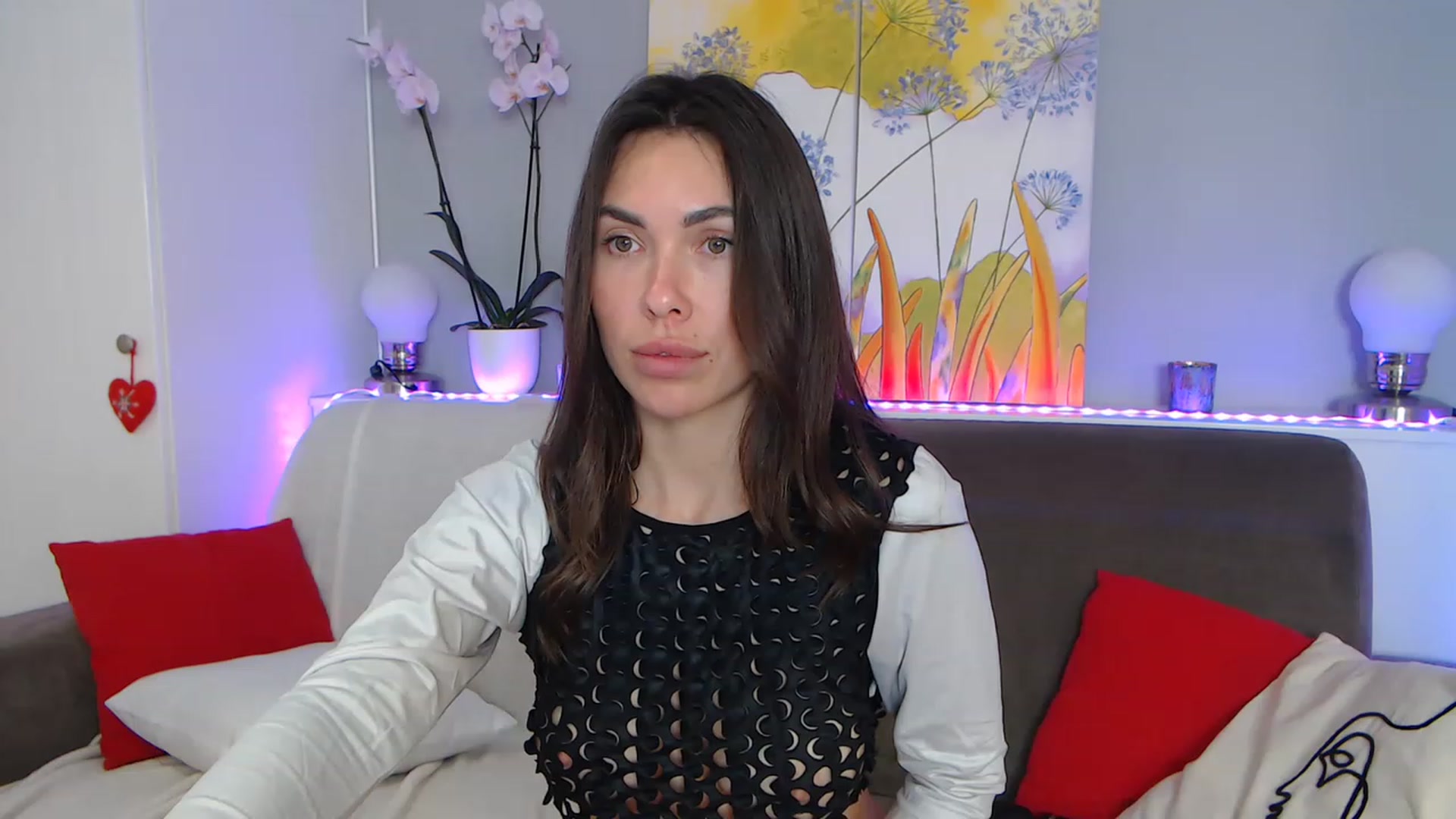 Gallery image thumbnail from VikiEvans's myfreecams stream on, 03/05/2023, 22:50 image 14 of 20