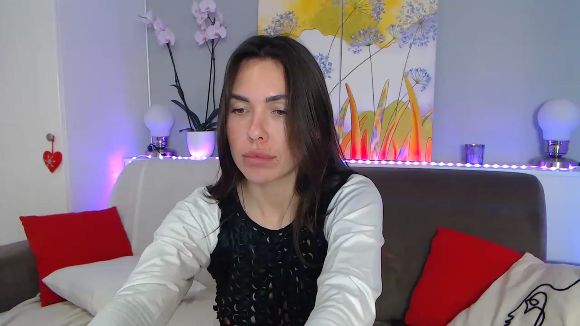 Gallery image thumbnail from VikiEvans's myfreecams stream on, 03/05/2023, 22:50 image 17 of 20
