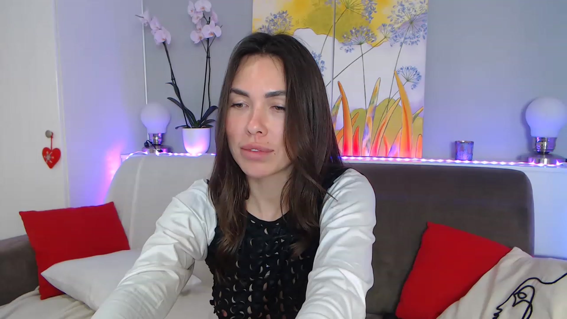 Gallery image thumbnail from VikiEvans's myfreecams stream on, 03/05/2023, 22:50 image 15 of 20