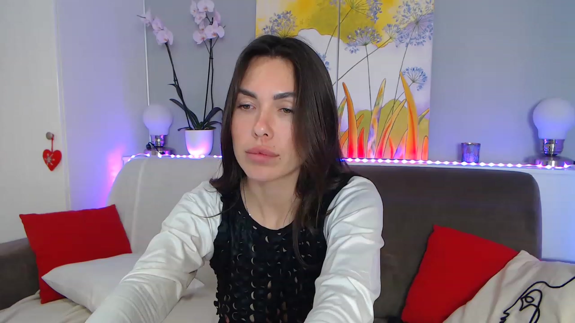 Gallery image thumbnail from VikiEvans's myfreecams stream on, 03/05/2023, 22:50 image 16 of 20