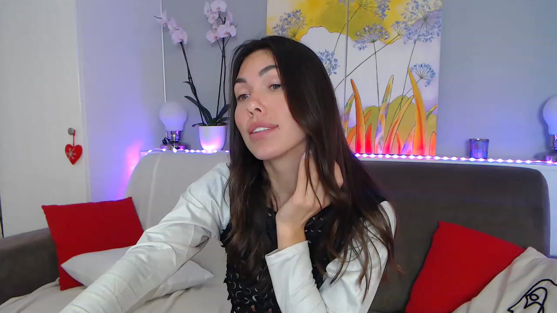 Gallery image thumbnail from VikiEvans's myfreecams stream on, 03/05/2023, 22:50 image 1 of 20