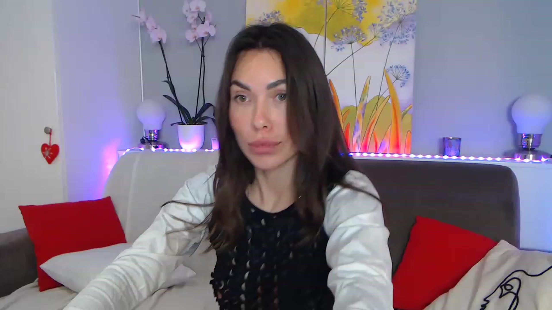 Gallery image thumbnail from VikiEvans's myfreecams stream on, 03/05/2023, 22:50 image 10 of 20