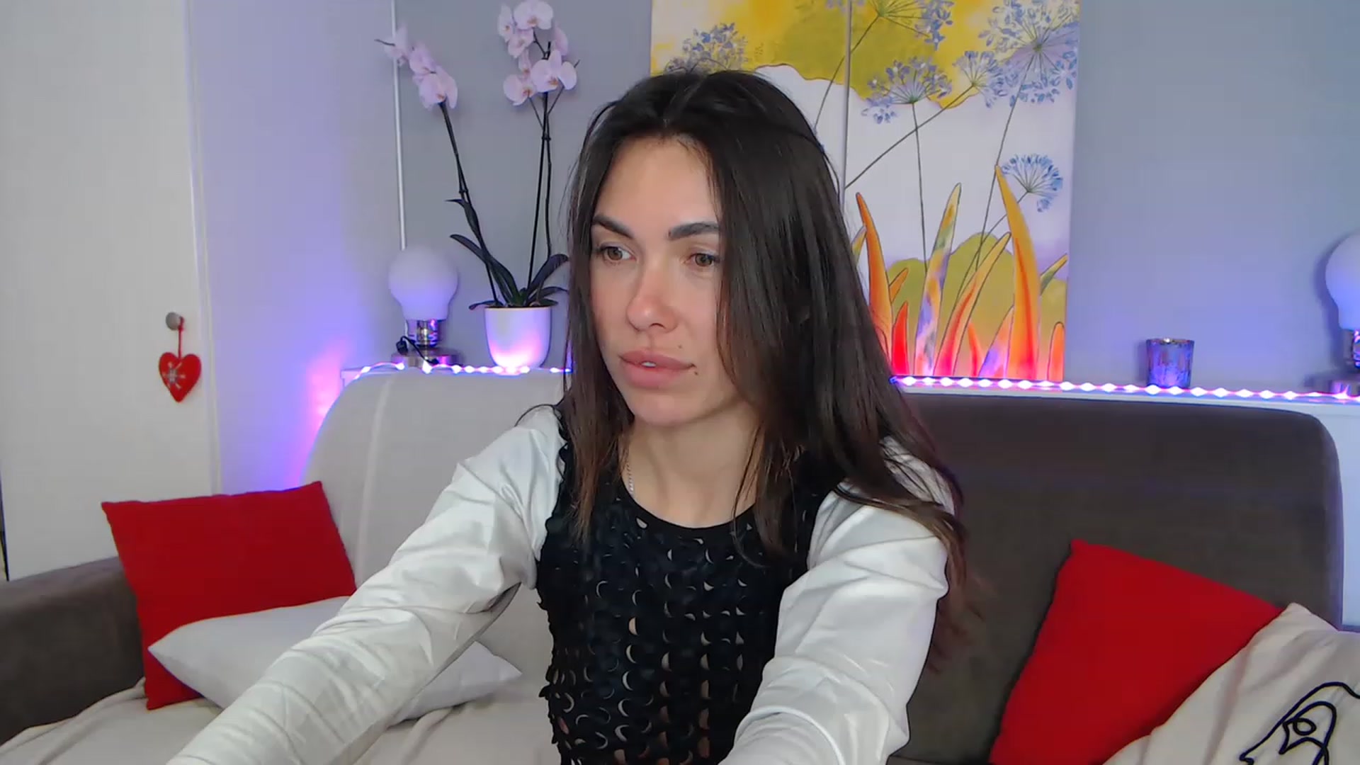 Gallery image thumbnail from VikiEvans's myfreecams stream on, 03/05/2023, 22:50 image 3 of 20