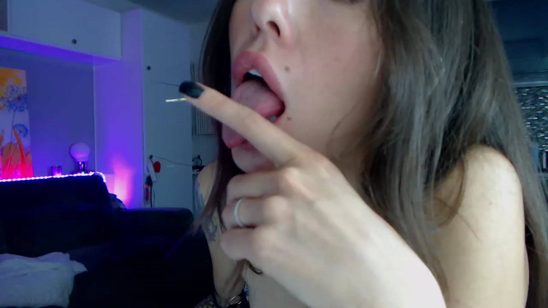 Gallery image thumbnail from VikiEvans's myfreecams stream on, 03/24/2023, 20:00 image 8 of 20