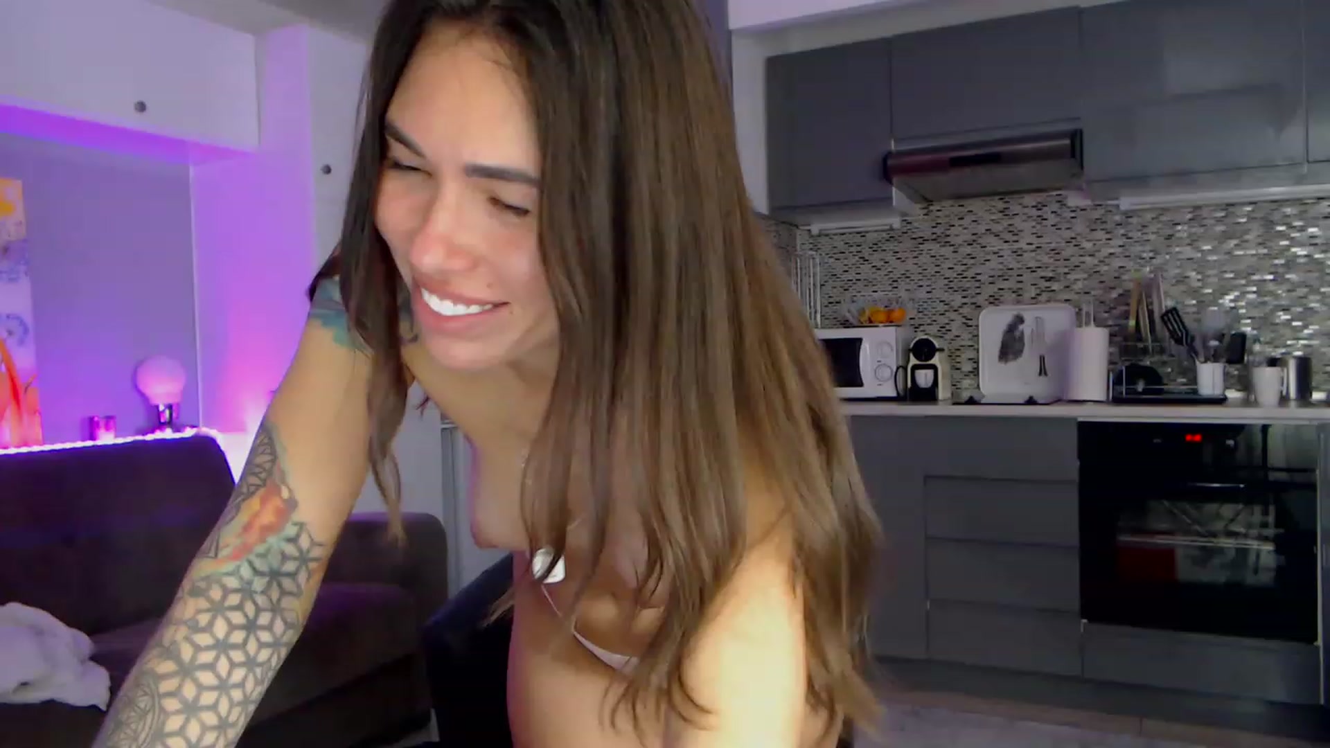 Gallery image thumbnail from VikiEvans's myfreecams stream on, 03/25/2023, 20:48 image 3 of 20
