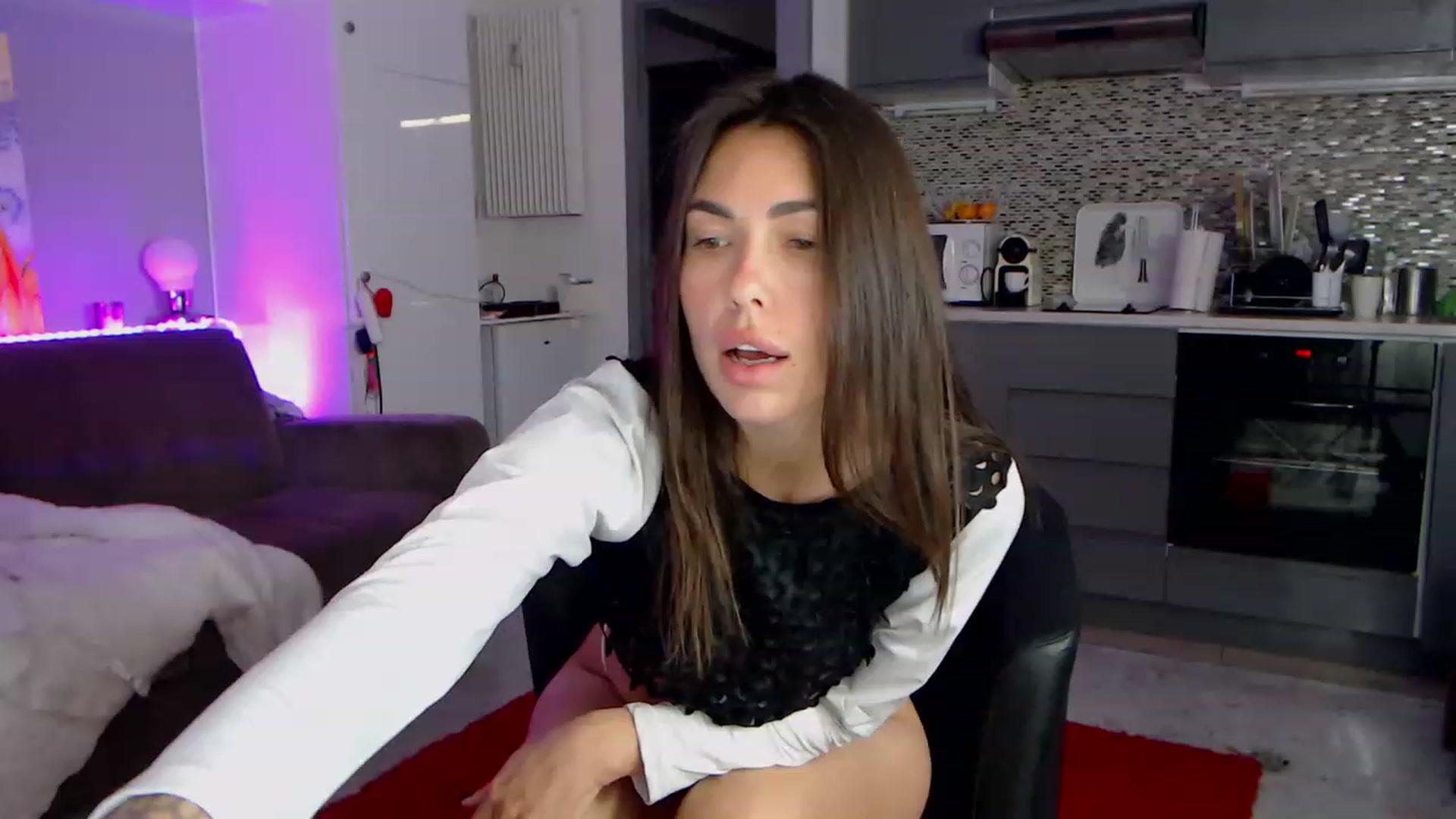 Gallery image thumbnail from VikiEvans's myfreecams stream on, 03/26/2023, 16:41 image 18 of 20