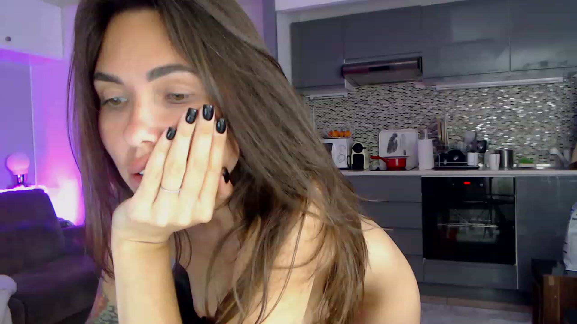 Gallery image thumbnail from VikiEvans's myfreecams stream on, 04/01/2023, 23:44 image 7 of 20