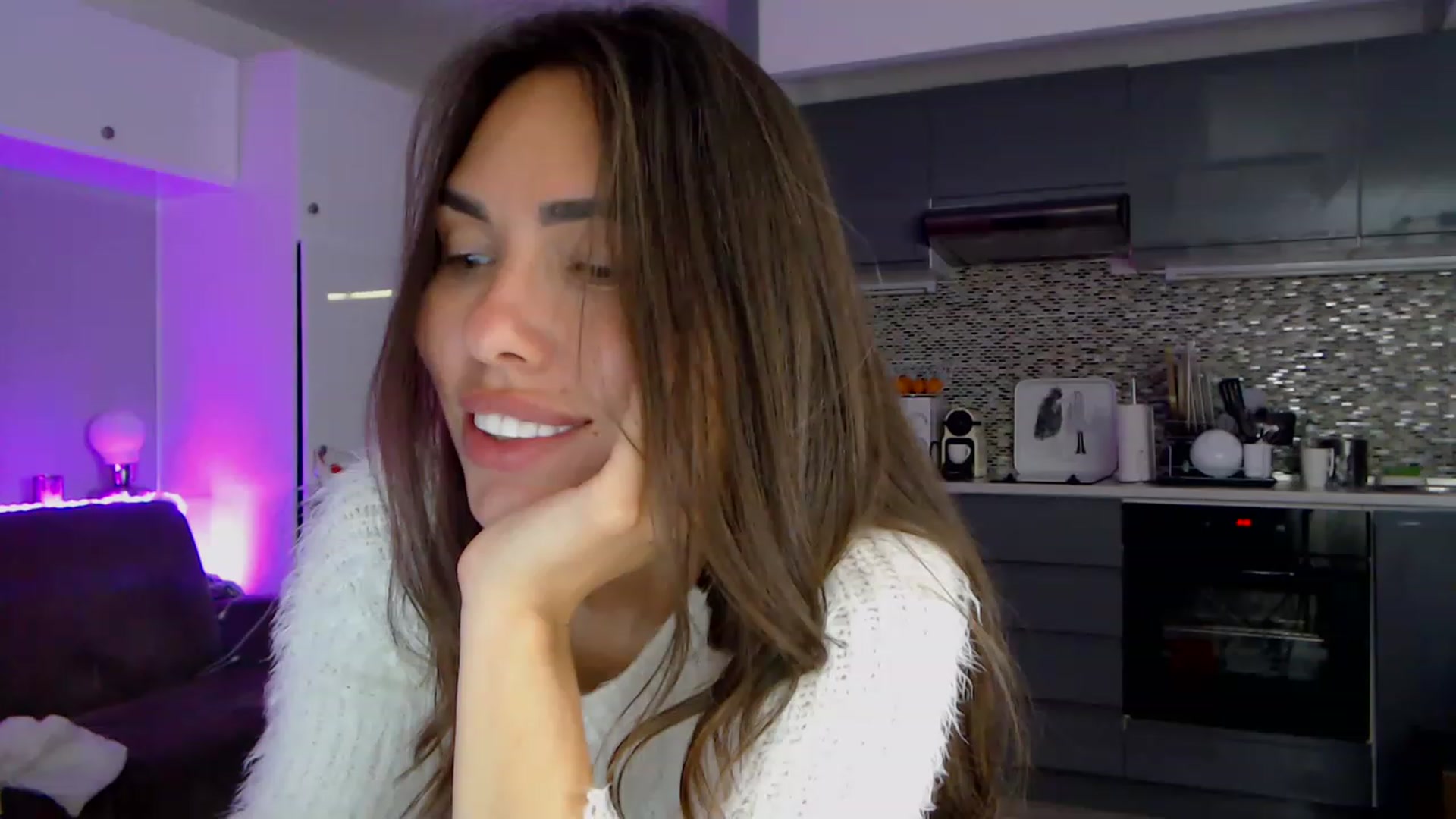 Gallery image thumbnail from VikiEvans's myfreecams stream on, 04/02/2023, 18:23 image 20 of 20