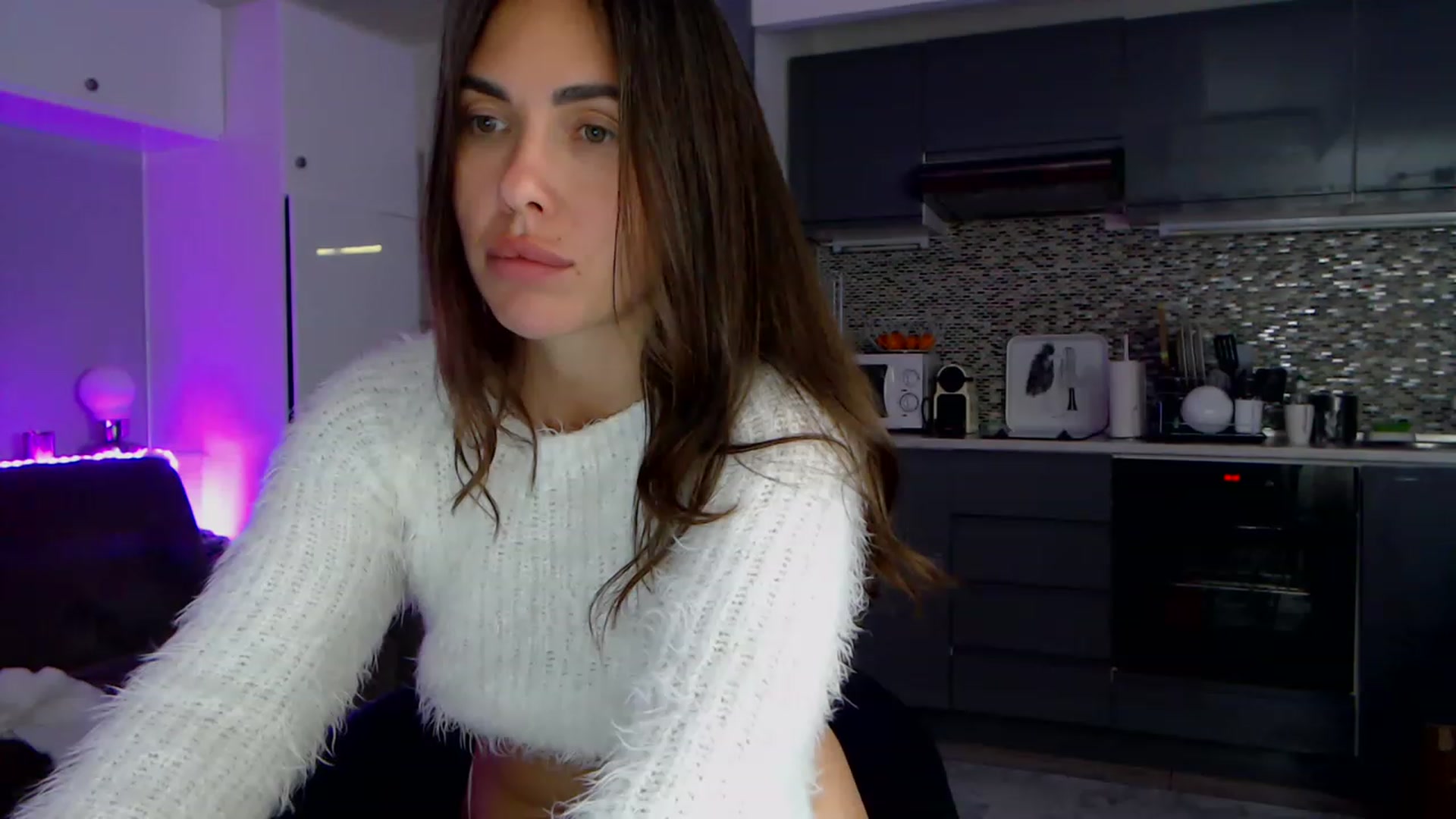 Gallery image thumbnail from VikiEvans's myfreecams stream on, 04/02/2023, 21:57 image 2 of 20