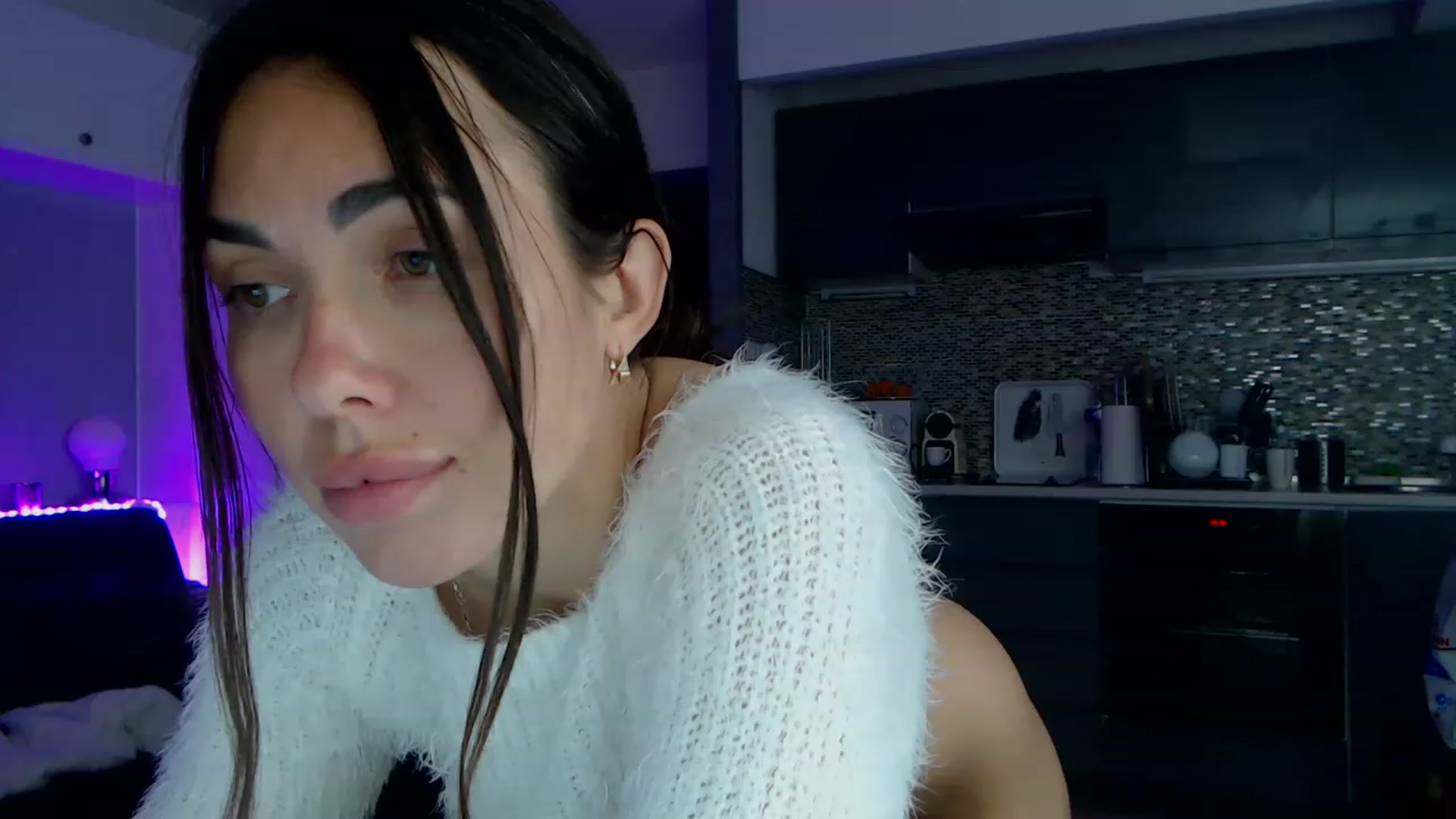 Gallery image thumbnail from VikiEvans's myfreecams stream on, 04/03/2023, 20:45 image 9 of 20