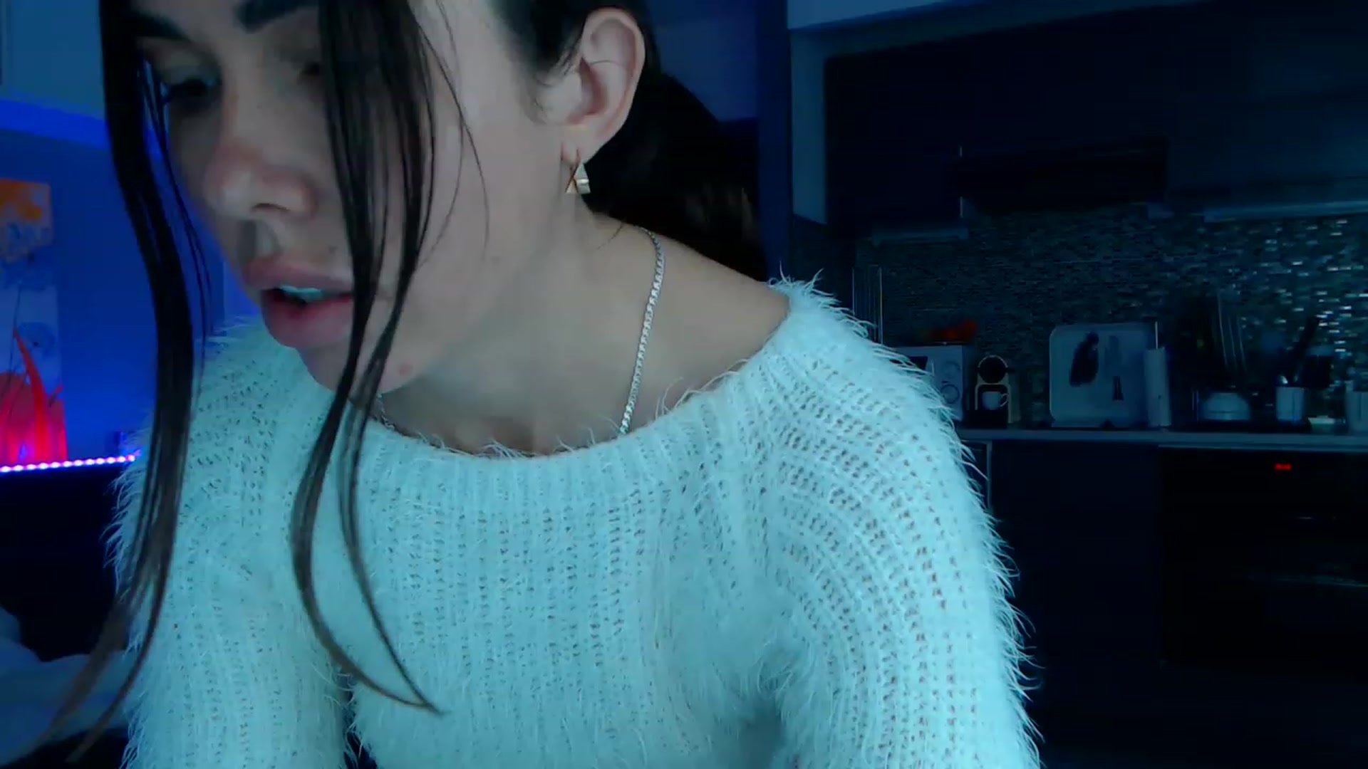 Gallery image thumbnail from VikiEvans's myfreecams stream on, 04/08/2023, 20:16 image 5 of 20