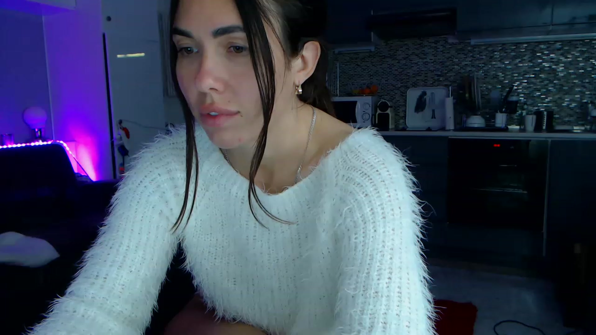 Gallery image thumbnail from VikiEvans's myfreecams stream on, 04/08/2023, 22:40 image 20 of 20
