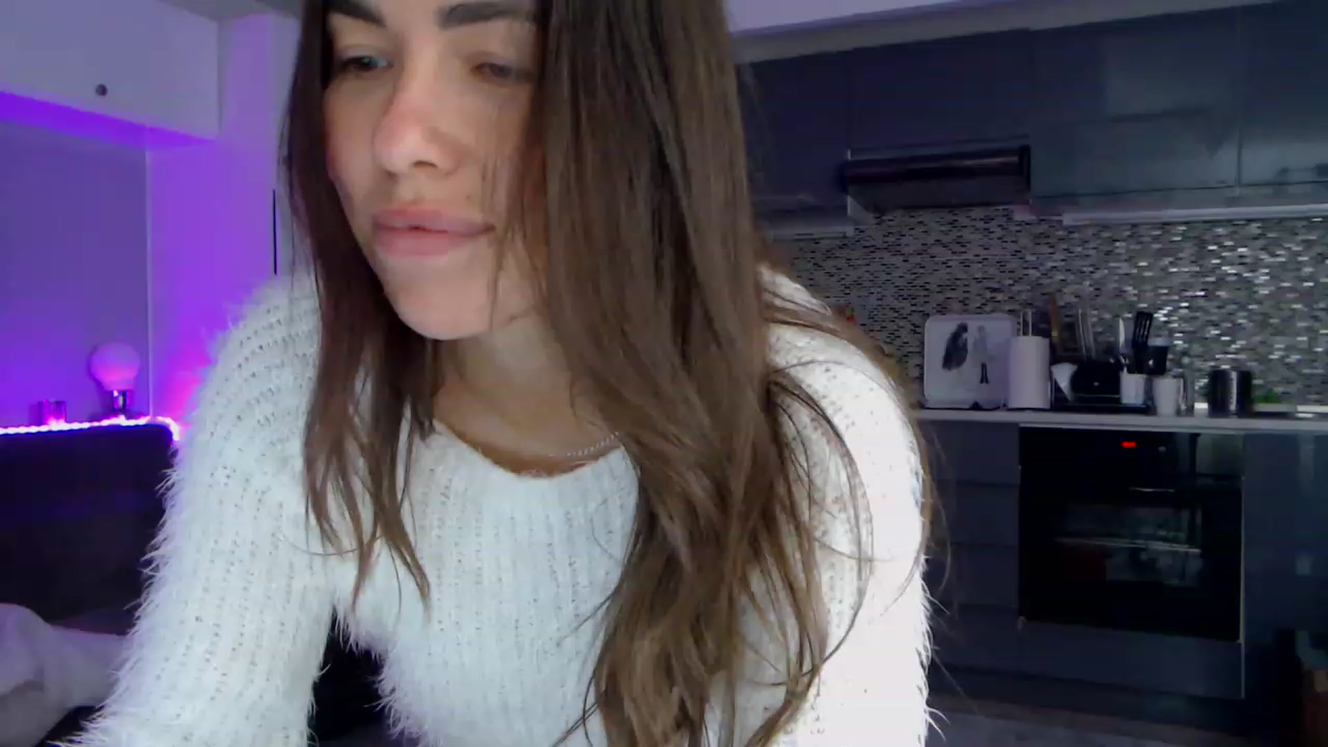 Gallery image thumbnail from VikiEvans's myfreecams stream on, 04/12/2023, 18:14 image 19 of 20