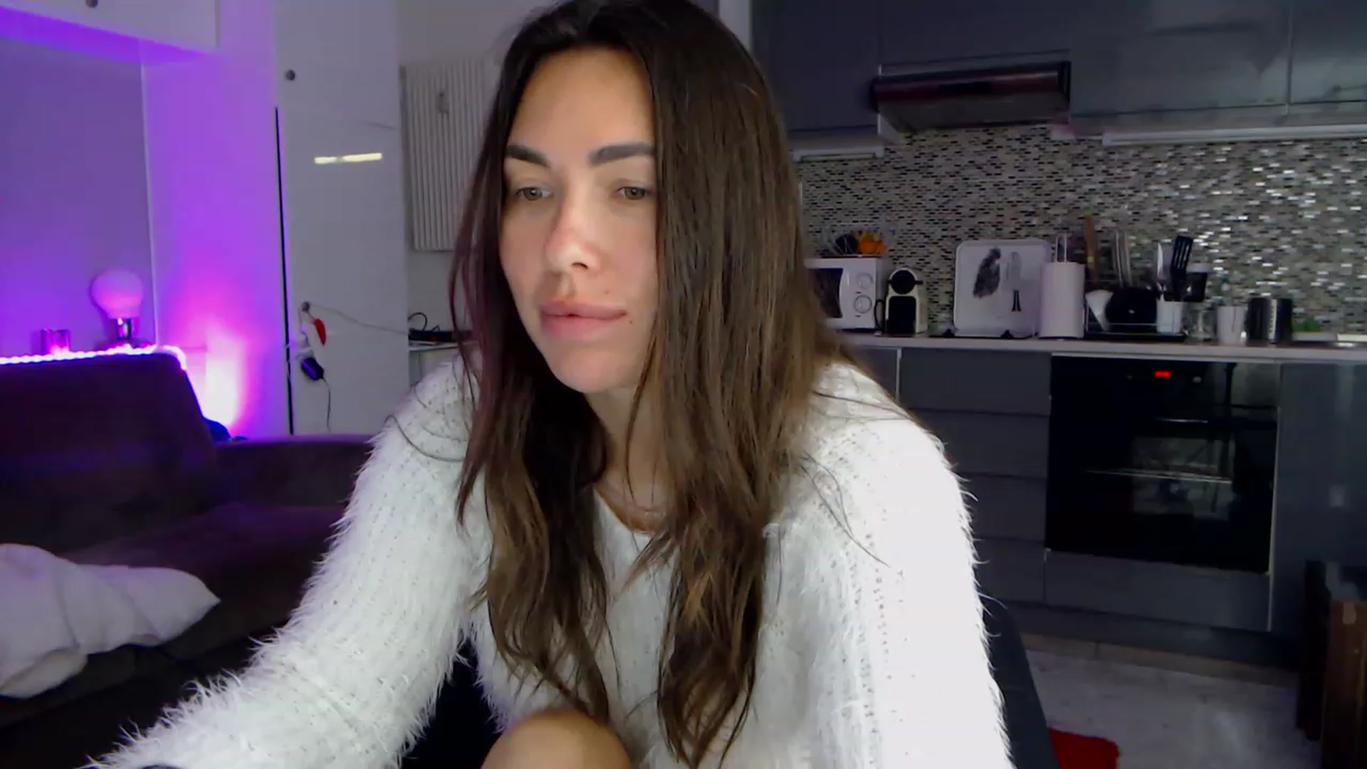 Gallery image thumbnail from VikiEvans's myfreecams stream on, 04/12/2023, 20:44 image 14 of 20
