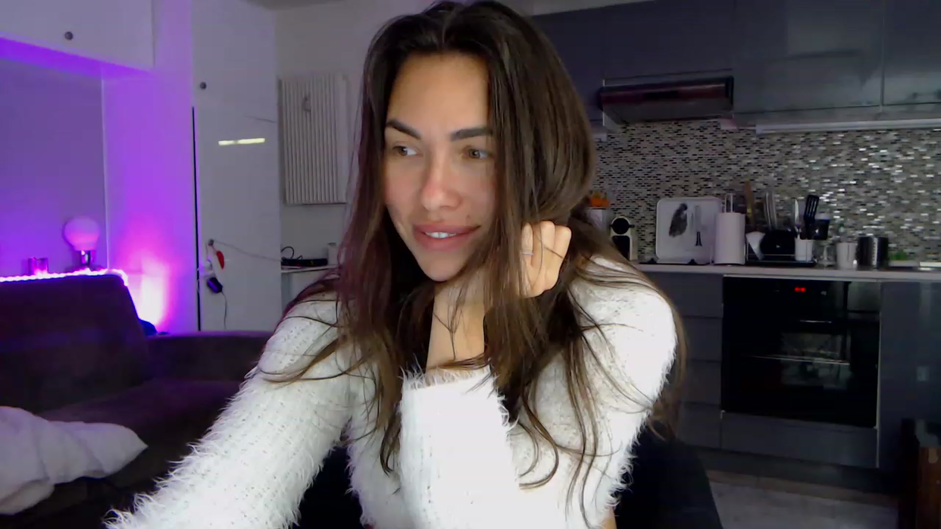 Gallery image thumbnail from VikiEvans's myfreecams stream on, 04/12/2023, 20:44 image 11 of 20