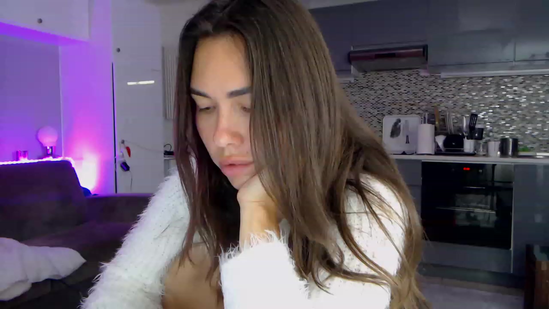 Gallery image thumbnail from VikiEvans's myfreecams stream on, 04/12/2023, 20:44 image 8 of 20
