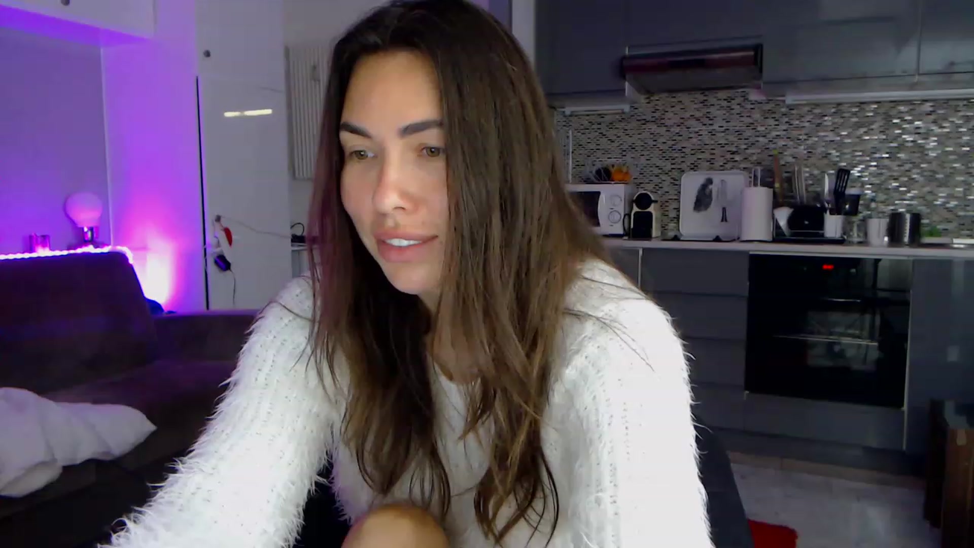 Gallery image thumbnail from VikiEvans's myfreecams stream on, 04/12/2023, 20:44 image 13 of 20