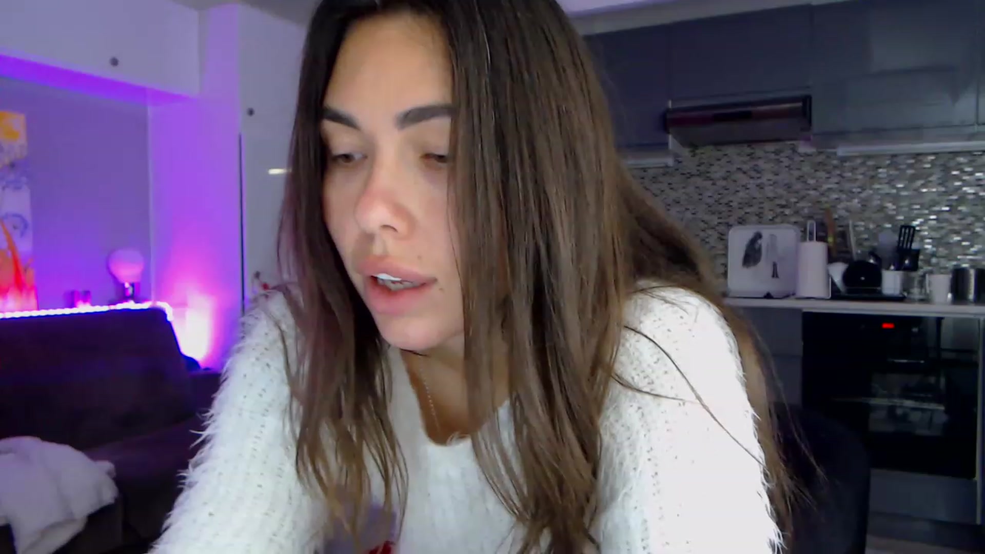 Gallery image thumbnail from VikiEvans's myfreecams stream on, 04/12/2023, 22:55 image 18 of 20