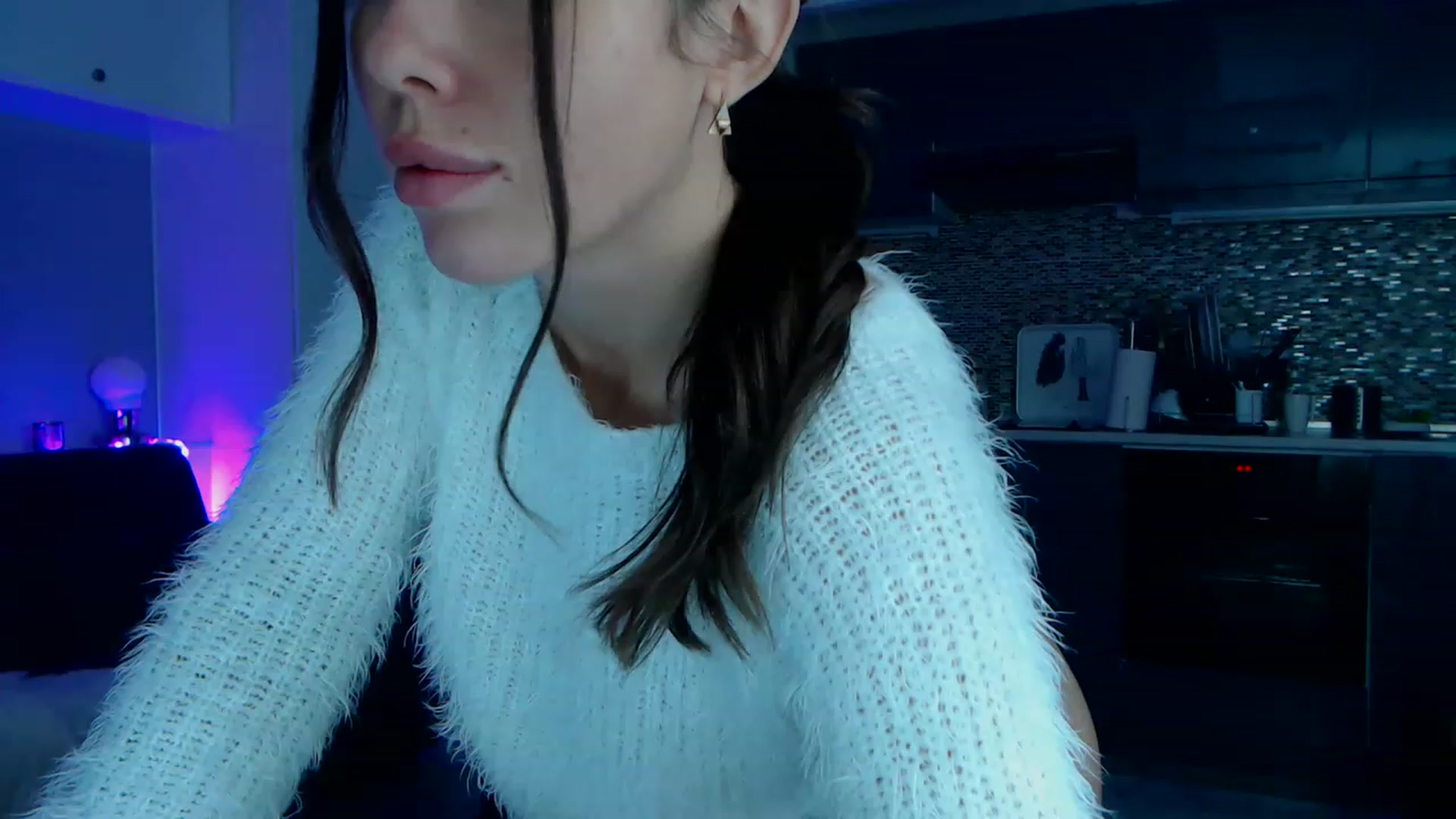 Gallery image thumbnail from VikiEvans's myfreecams stream on, 04/13/2023, 17:30 image 15 of 20