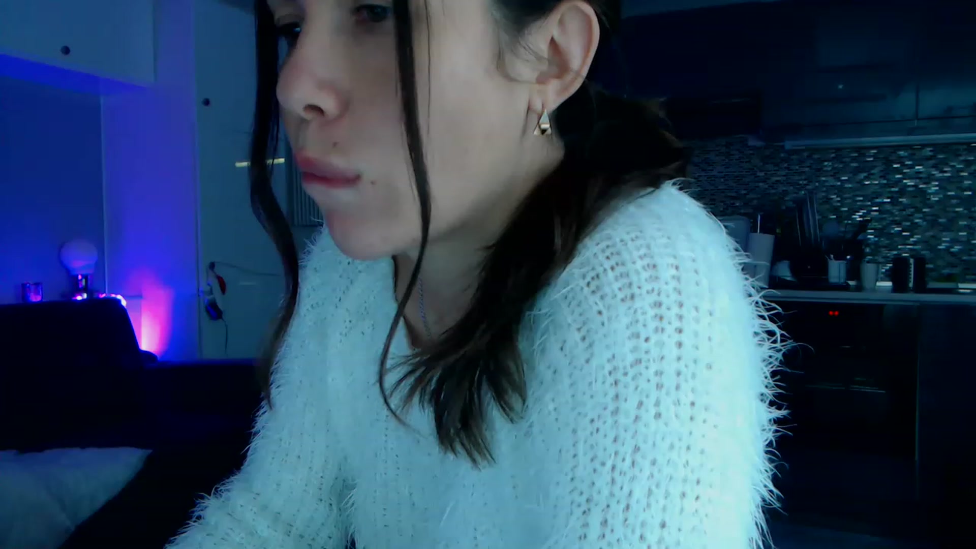 Gallery image thumbnail from VikiEvans's myfreecams stream on, 04/13/2023, 17:30 image 16 of 20