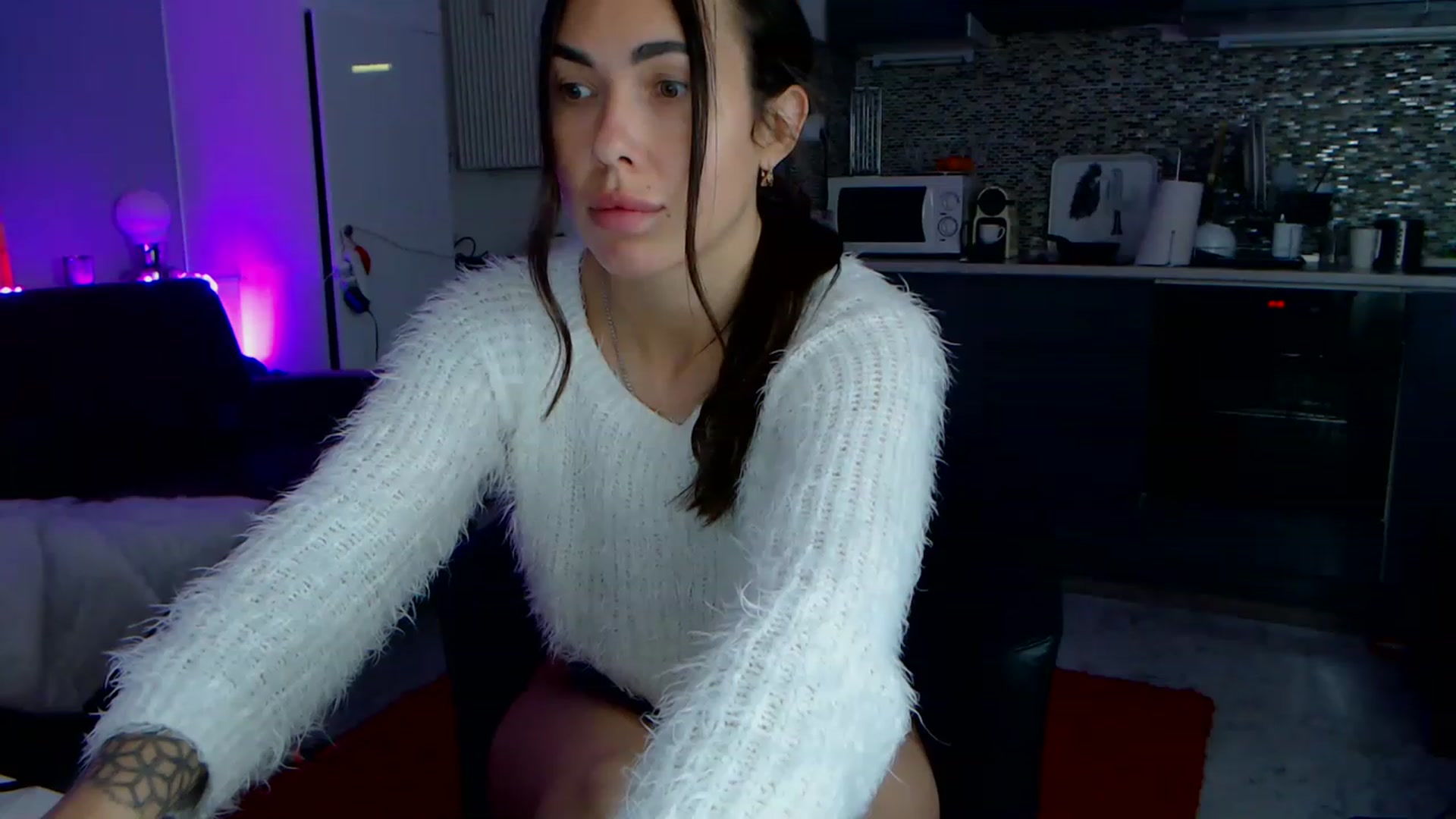 Gallery image thumbnail from VikiEvans's myfreecams stream on, 04/13/2023, 21:27 image 3 of 20