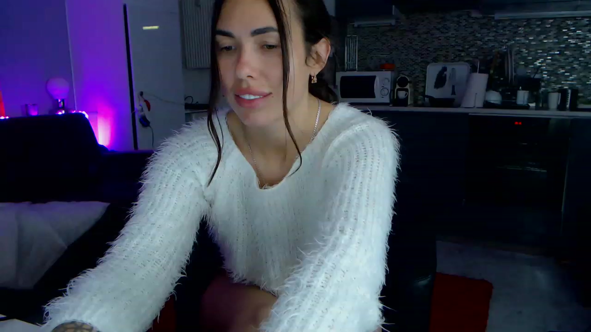 Gallery image thumbnail from VikiEvans's myfreecams stream on, 04/13/2023, 21:27 image 12 of 20