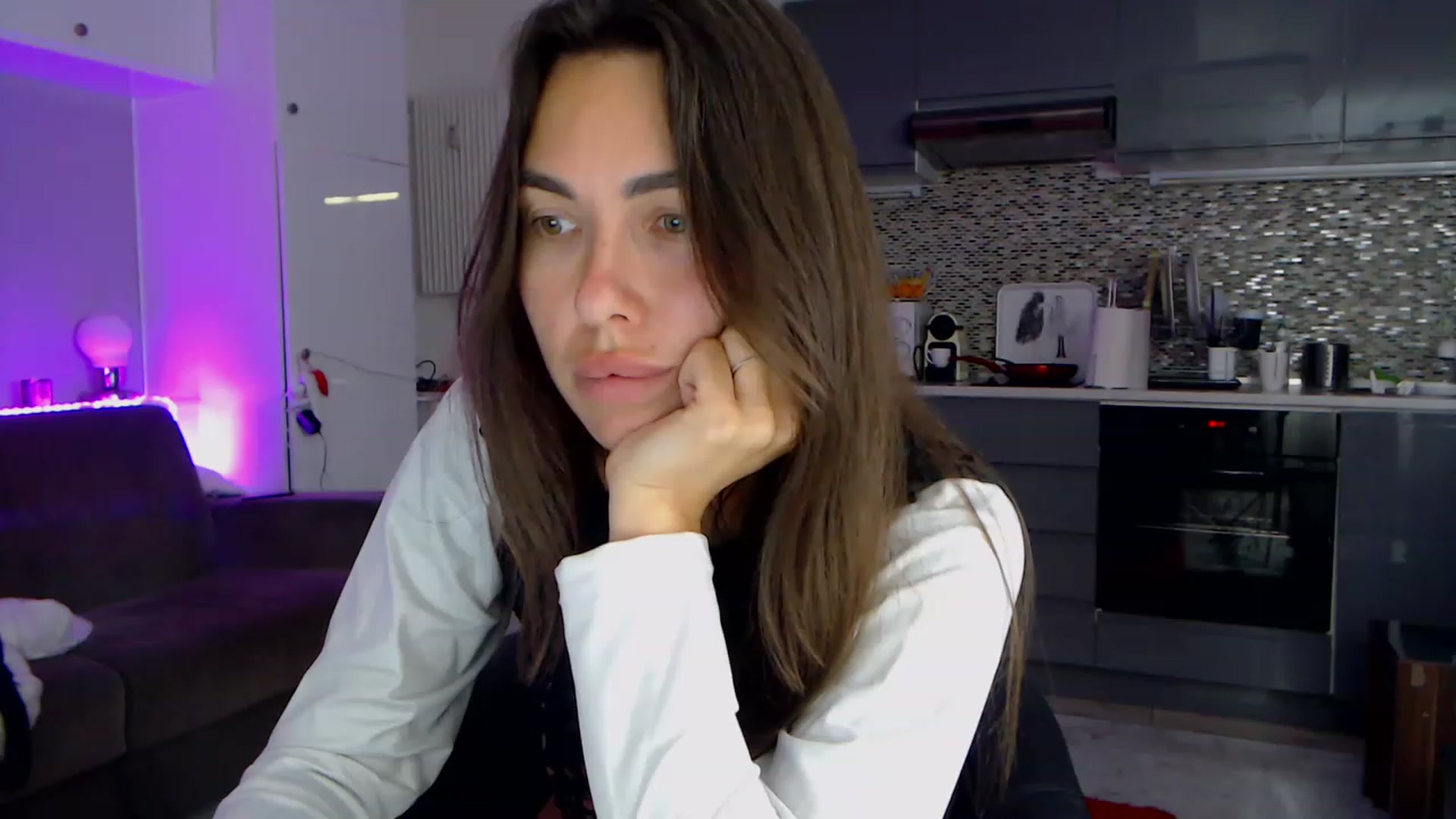 Gallery image thumbnail from VikiEvans's myfreecams stream on, 04/14/2023, 19:14 image 20 of 20