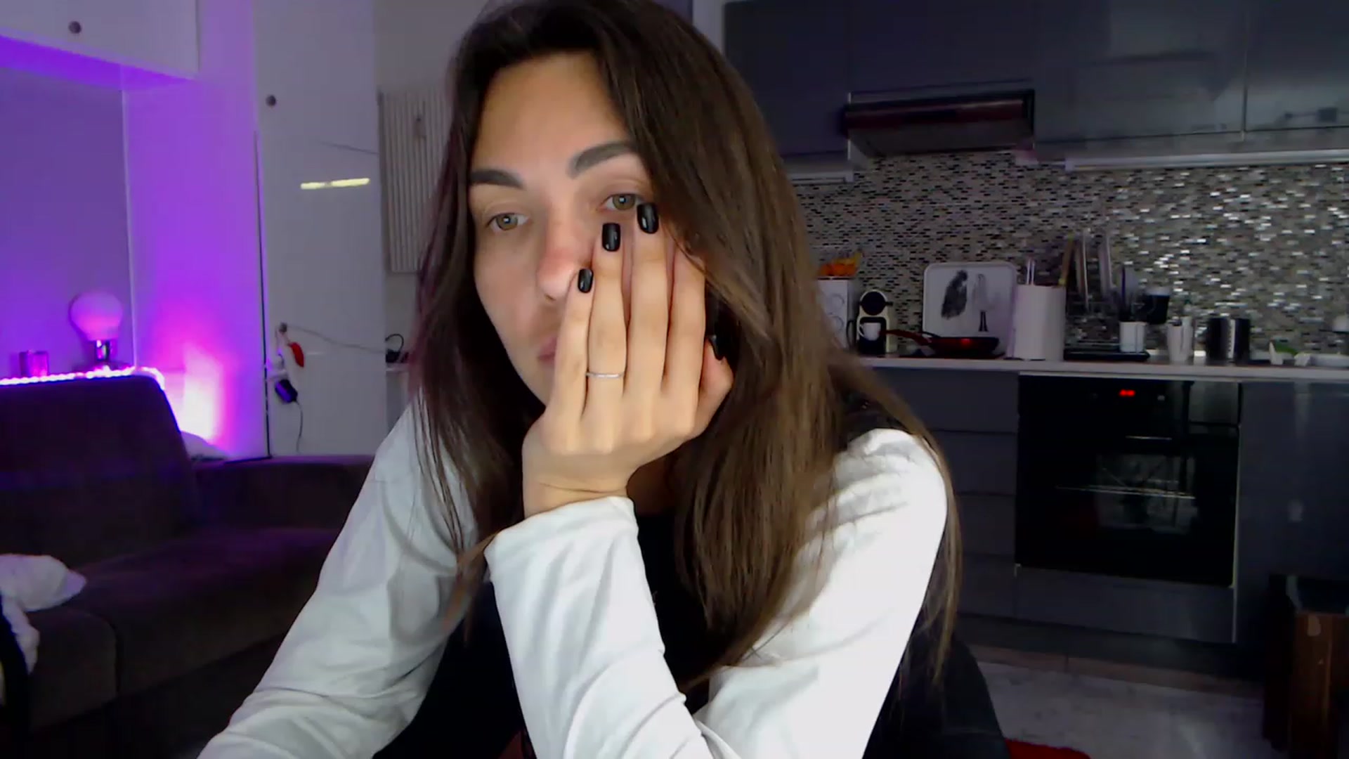 Gallery image thumbnail from VikiEvans's myfreecams stream on, 04/14/2023, 19:14 image 19 of 20