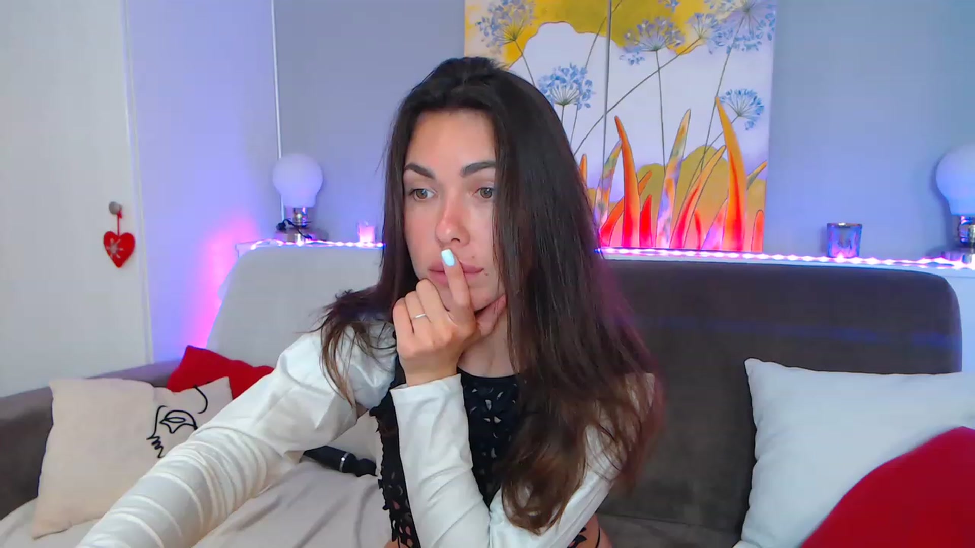 Gallery image thumbnail from VikiEvans's myfreecams stream on, 04/20/2023, 19:08 image 10 of 20