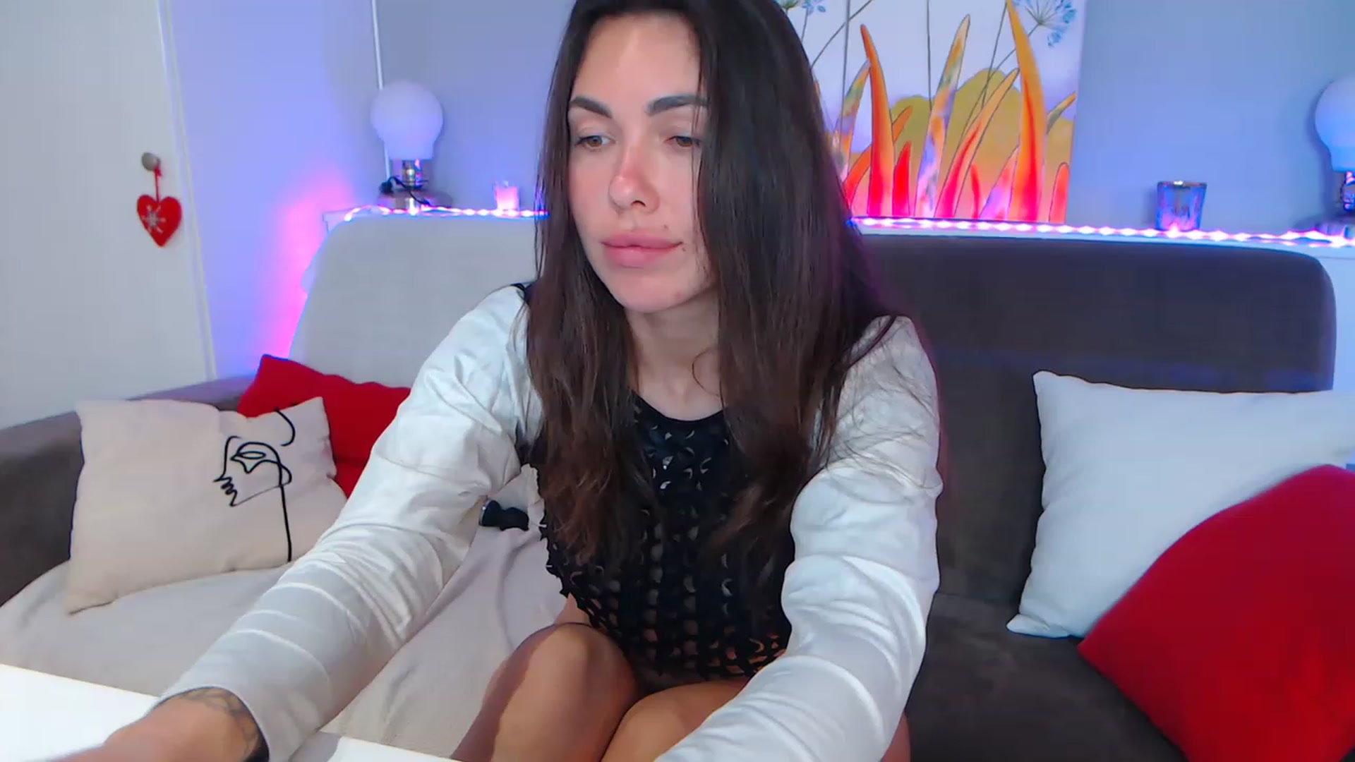 Gallery image thumbnail from VikiEvans's myfreecams stream on, 04/20/2023, 19:08 image 15 of 20