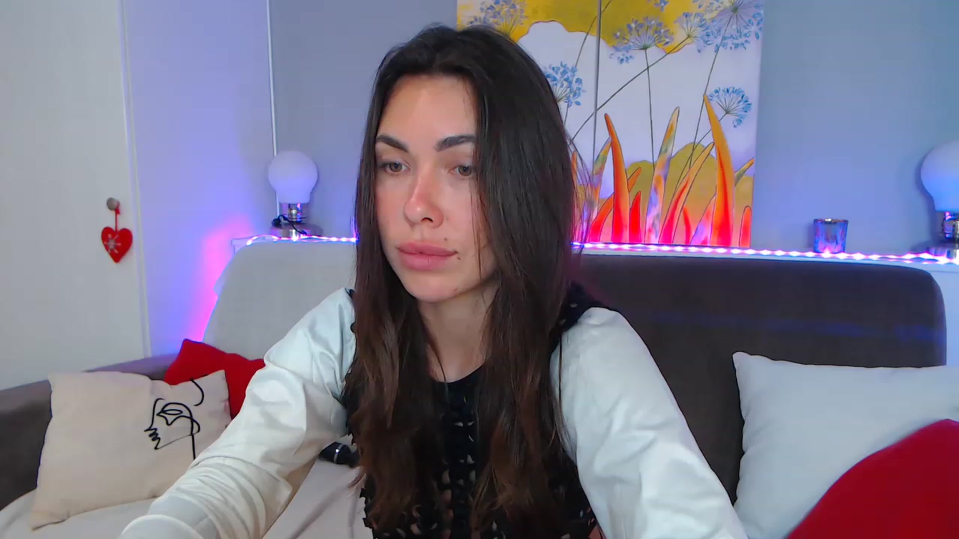 Gallery image thumbnail from VikiEvans's myfreecams stream on, 04/20/2023, 19:08 image 2 of 20