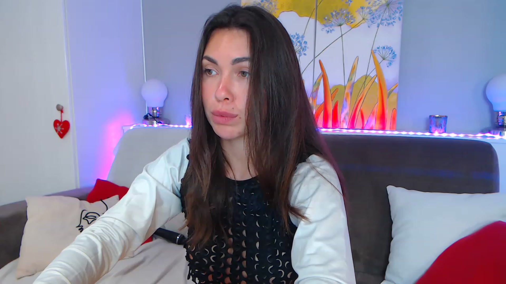 Gallery image thumbnail from VikiEvans's myfreecams stream on, 04/20/2023, 19:08 image 3 of 20
