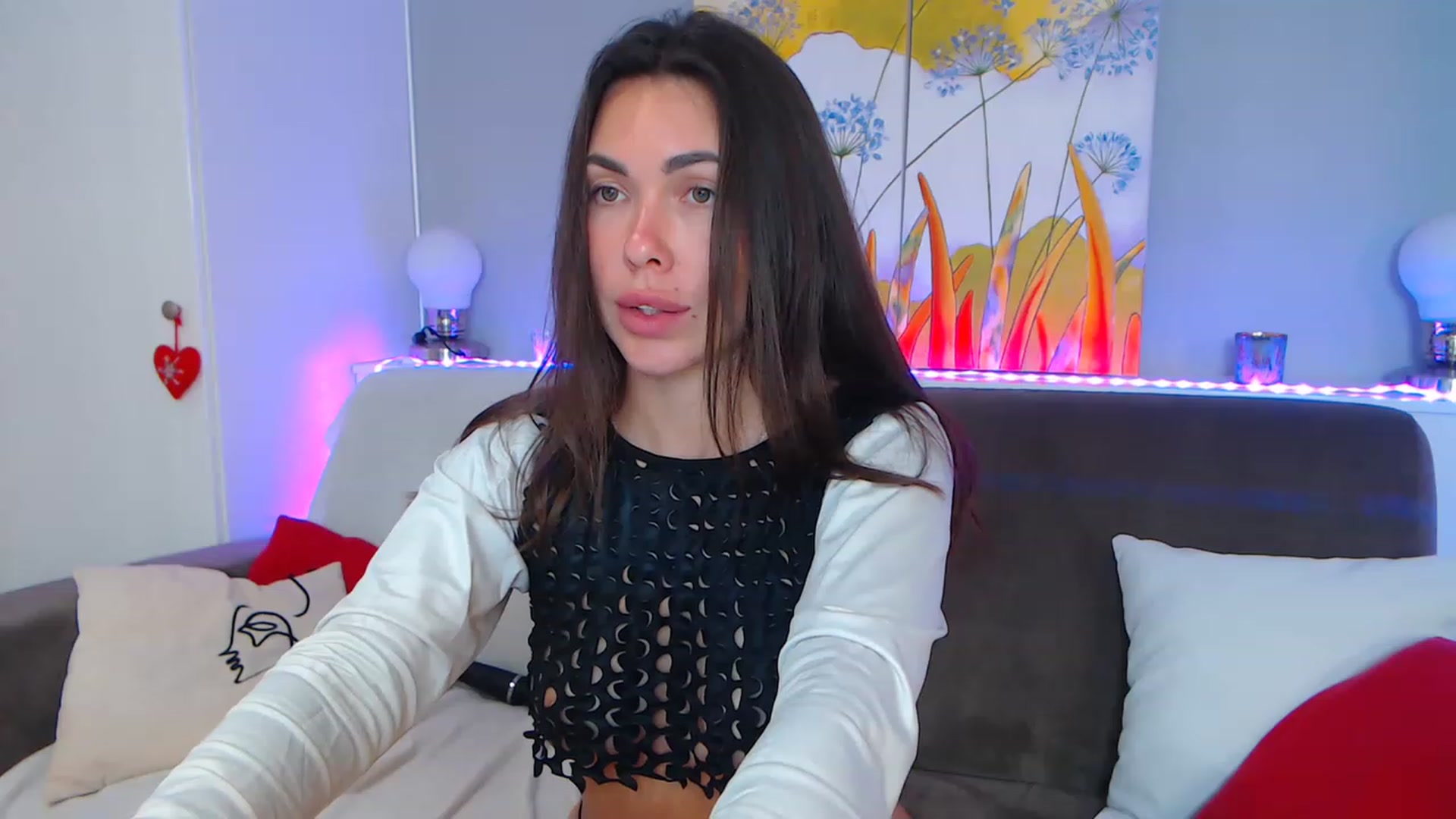 Gallery image thumbnail from VikiEvans's myfreecams stream on, 04/20/2023, 19:08 image 6 of 20