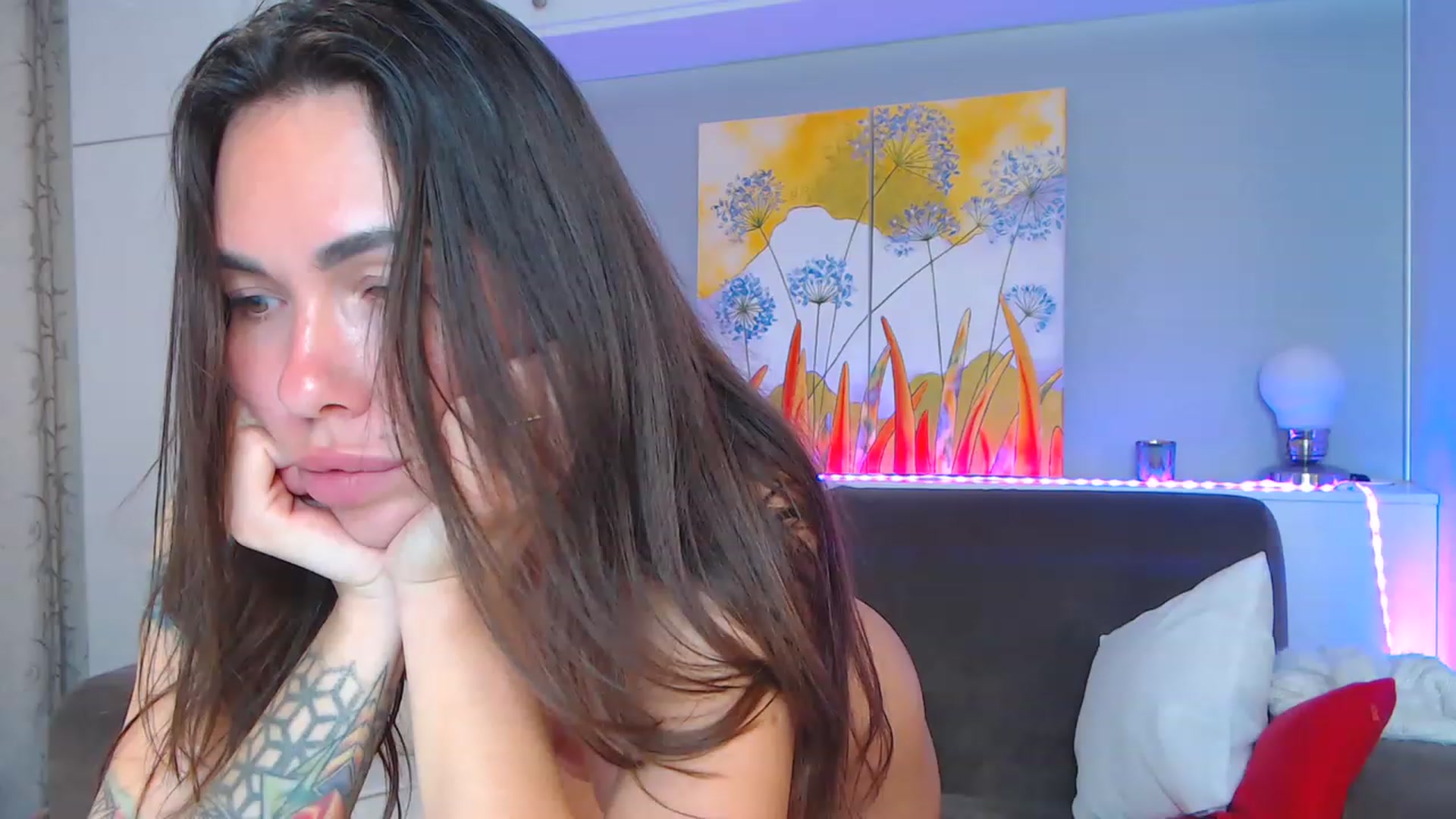 Gallery image thumbnail from VikiEvans's myfreecams stream on, 04/22/2023, 19:39 image 1 of 20