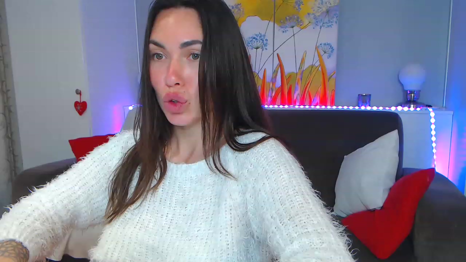 Gallery image thumbnail from VikiEvans's myfreecams stream on, 04/22/2023, 20:01 image 20 of 20
