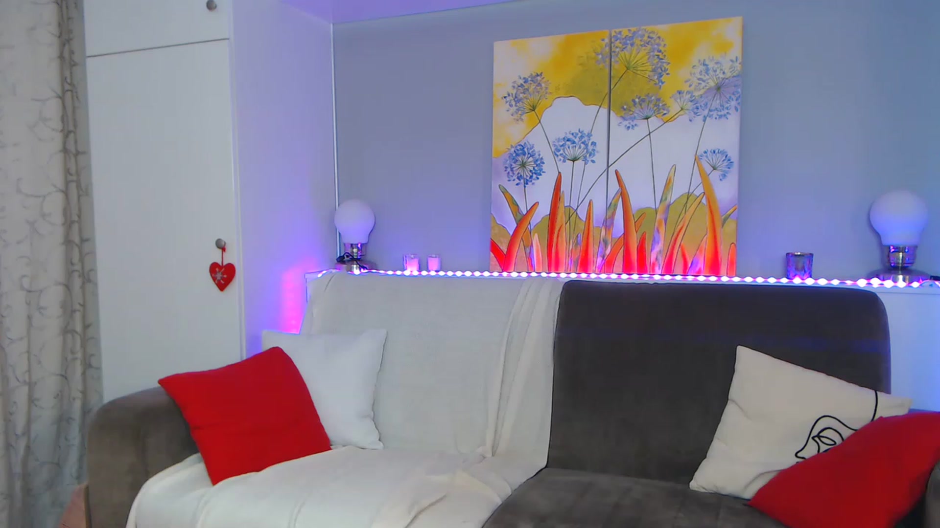 Gallery image thumbnail from VikiEvans's myfreecams stream on, 04/23/2023, 16:38 image 3 of 20