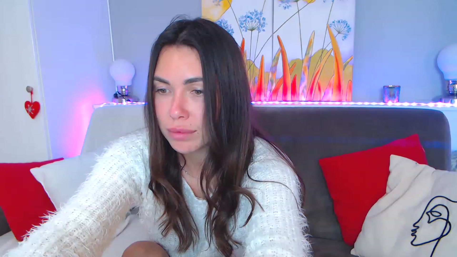 Gallery image thumbnail from VikiEvans's myfreecams stream on, 04/24/2023, 21:21 image 17 of 20