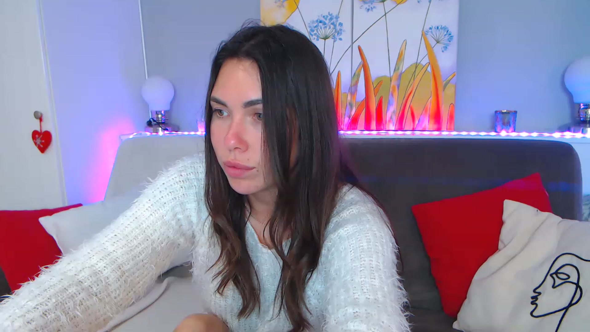 Gallery image thumbnail from VikiEvans's myfreecams stream on, 04/24/2023, 21:21 image 19 of 20