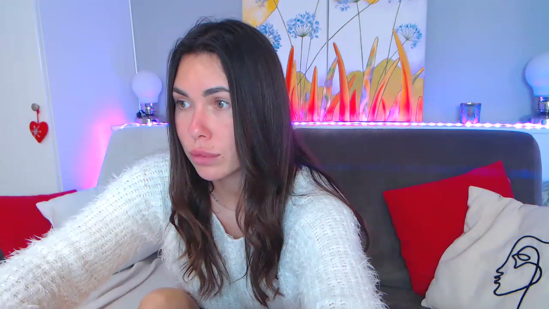 Gallery image thumbnail from VikiEvans's myfreecams stream on, 04/24/2023, 21:21 image 15 of 20