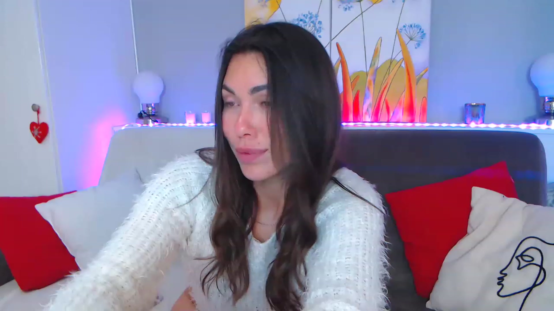 Gallery image thumbnail from VikiEvans's myfreecams stream on, 04/24/2023, 21:21 image 8 of 20