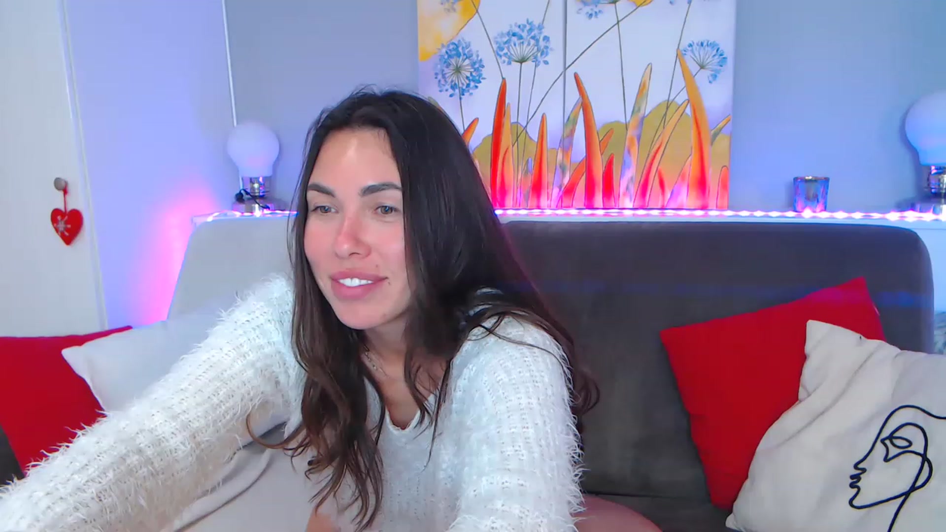 Gallery image thumbnail from VikiEvans's myfreecams stream on, 04/24/2023, 21:21 image 11 of 20