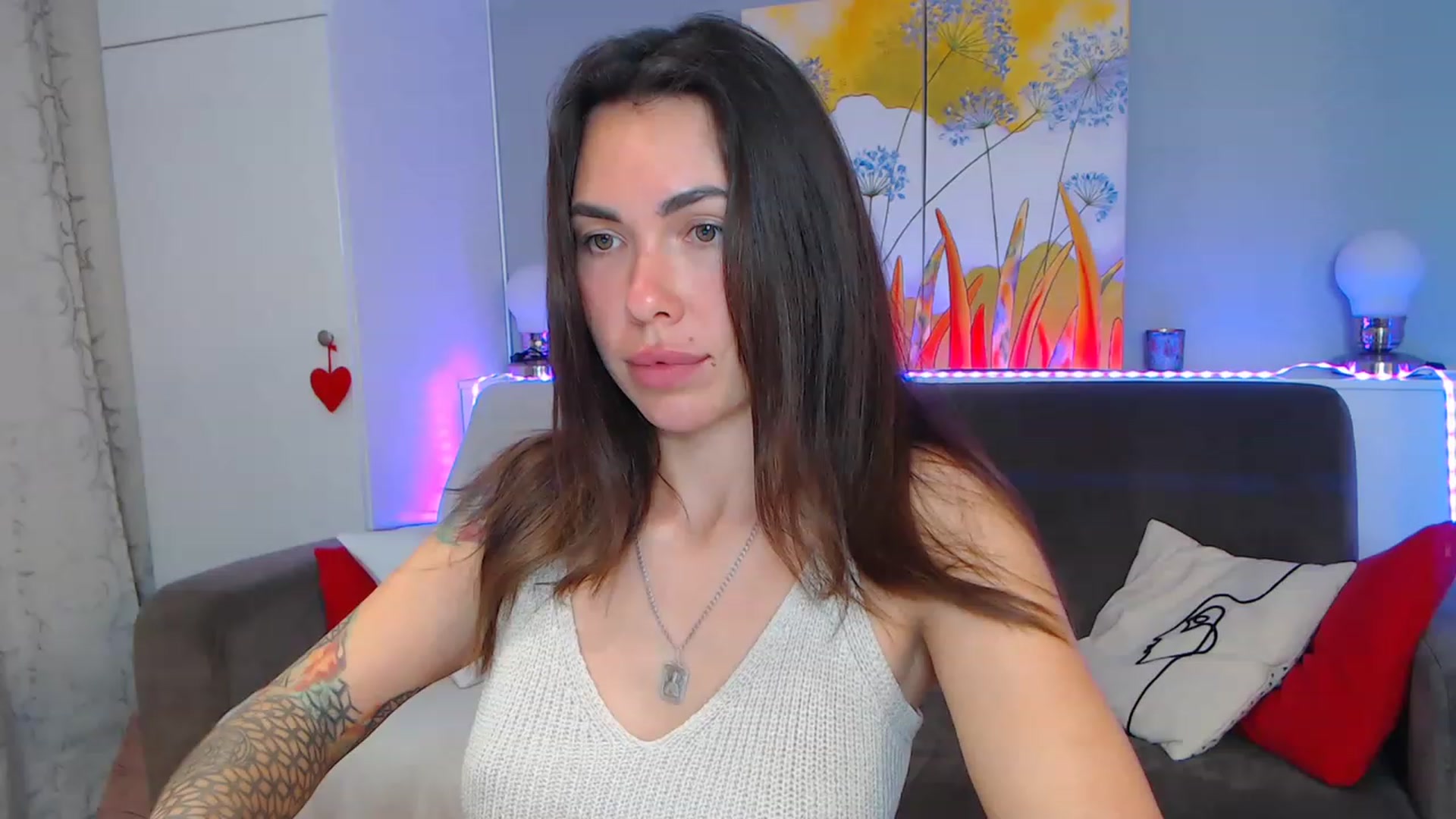 Gallery image thumbnail from VikiEvans's myfreecams stream on, 04/27/2023, 19:35 image 1 of 20