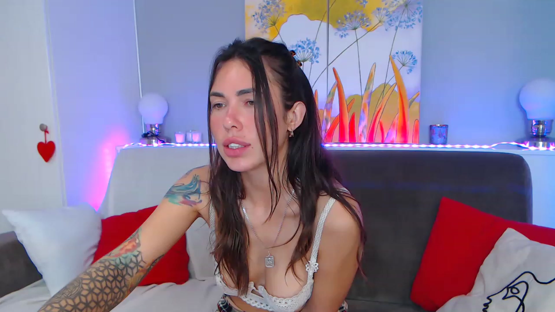 Gallery image thumbnail from VikiEvans's myfreecams stream on, 04/28/2023, 16:49 image 19 of 20